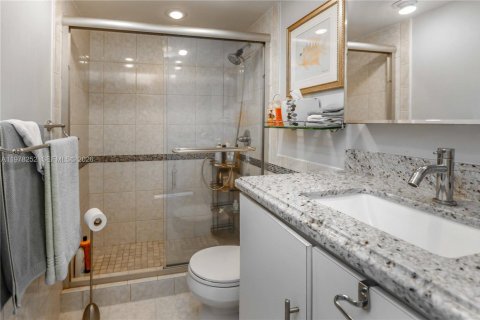 Copropriété à vendre à Hollywood, Floride: 2 chambres, 112.23 m2 № 2042123 - photo 17