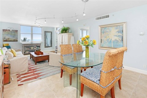 Copropriété à vendre à Hollywood, Floride: 2 chambres, 112.23 m2 № 2042123 - photo 13