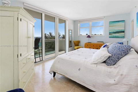 Copropriété à vendre à Hollywood, Floride: 2 chambres, 112.23 m2 № 2042123 - photo 16