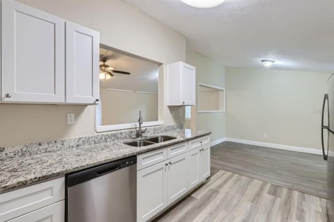Villa ou maison à vendre à DeLand, Floride: 4 chambres, 151.99 m2 № 2437143 - photo 9