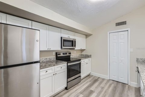 Villa ou maison à vendre à DeLand, Floride: 4 chambres, 151.99 m2 № 2437143 - photo 8