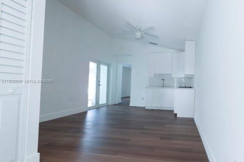 Appartement à louer à Miami, Floride: 1 chambre № 1984086 - photo 3