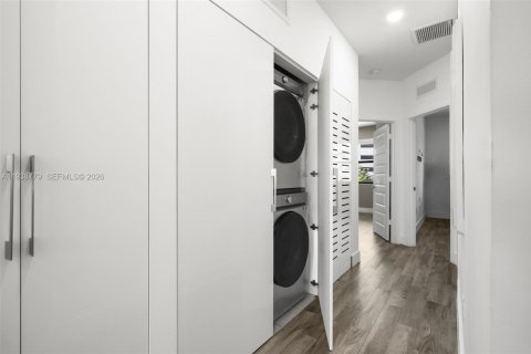 Купить таунхаус в Дорал, Флорида 4 спальни, 187.66м2, № 1996940 - фото 29