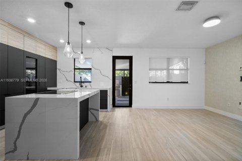 Купить таунхаус в Дорал, Флорида 4 спальни, 187.66м2, № 1996940 - фото 9