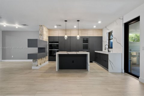 Купить таунхаус в Дорал, Флорида 4 спальни, 187.66м2, № 1996940 - фото 6