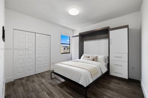 Купить таунхаус в Дорал, Флорида 4 спальни, 187.66м2, № 1996940 - фото 15