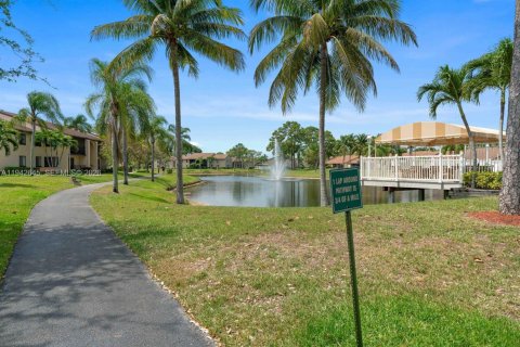 Copropriété à vendre à Greenacres, Floride: 2 chambres, 93.37 m2 № 2243890 - photo 18