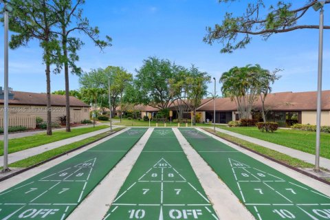 Copropriété à vendre à Greenacres, Floride: 2 chambres, 93.37 m2 № 2243890 - photo 15