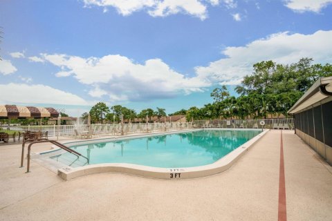 Copropriété à vendre à Greenacres, Floride: 2 chambres, 93.37 m2 № 2243890 - photo 14