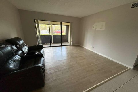 Copropriété à vendre à Greenacres, Floride: 2 chambres, 93.37 m2 № 2243890 - photo 7