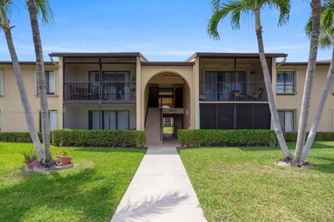 Copropriété à vendre à Greenacres, Floride: 2 chambres, 93.37 m2 № 2243890 - photo 2