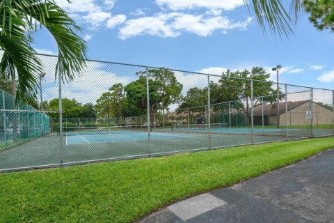 Copropriété à vendre à Greenacres, Floride: 2 chambres, 93.37 m2 № 2243890 - photo 13