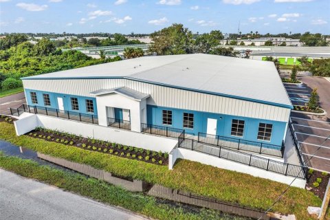 Immobilier commercial à Port Charlotte, Floride № 2415467