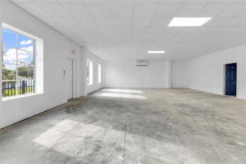 Immobilier commercial à louer à Port Charlotte, Floride № 2415467 - photo 26