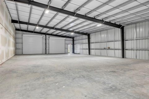 Immobilier commercial à louer à Port Charlotte, Floride № 2415467 - photo 4