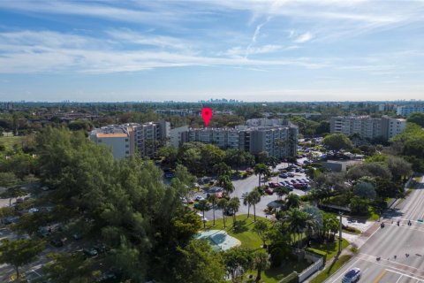 Copropriété à louer à Lauderhill, Floride: 2 chambres, 117.06 m2 № 1185540 - photo 1
