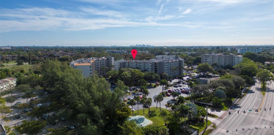 Condominio en Lauderhill, Florida, 2 dormitorios № 1185540