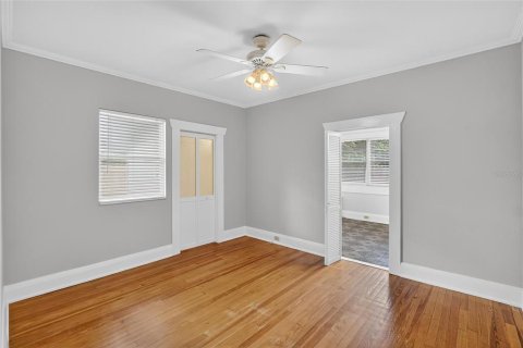 House in Tampa, Florida 2 bedrooms, 112.6 sq.m. № 1886781 - photo 12