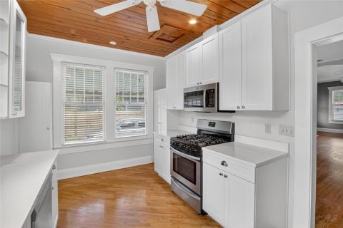 House in Tampa, Florida 2 bedrooms, 112.6 sq.m. № 1886781 - photo 29