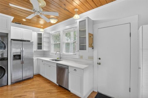 House in Tampa, Florida 2 bedrooms, 112.6 sq.m. № 1886781 - photo 28
