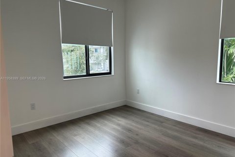 Снять в аренду кондоминиум в Дорал, Флорида 3 спальни, 132.94м2, № 2020770 - фото 9