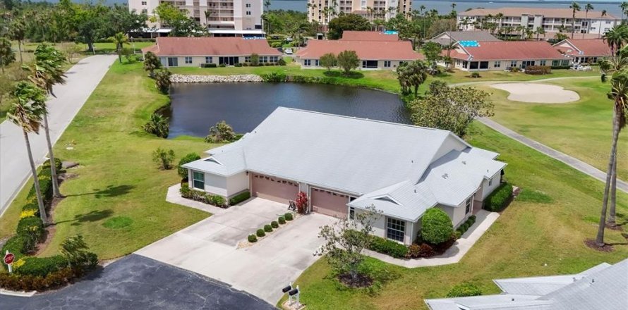 House in Palmetto, Florida 3 bedrooms, 138.15 sq.m. № 1733349