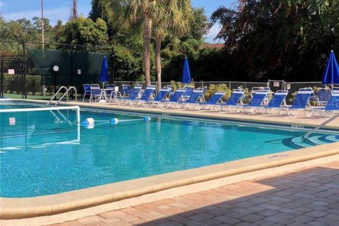 Condo in Largo, Florida, 2 bedrooms  № 2216680 - photo 25