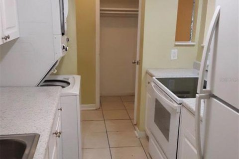 Condo in Largo, Florida, 2 bedrooms  № 2216680 - photo 6