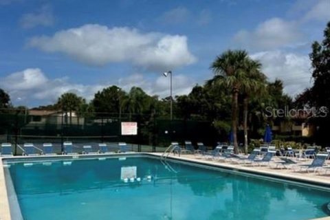 Condo in Largo, Florida, 2 bedrooms  № 2216680 - photo 27