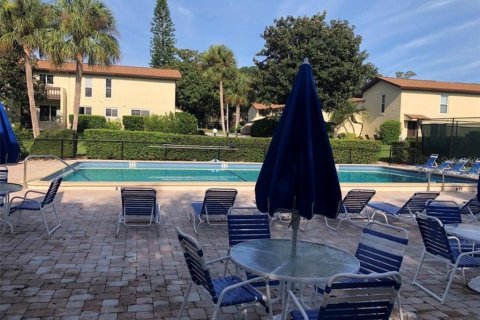 Condo in Largo, Florida, 2 bedrooms  № 2216680 - photo 28