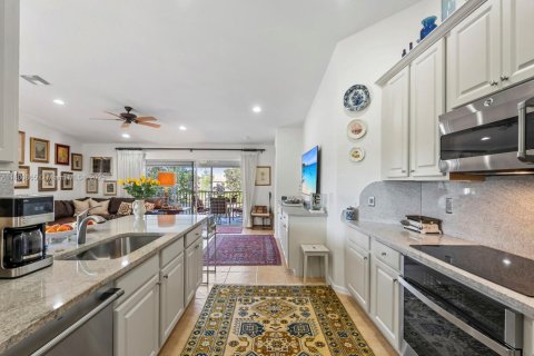 Condo in Naples, Florida, 2 bedrooms  № 1682698 - photo 26
