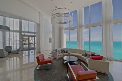 Condo in Sunny Isles Beach, Florida, 2 bedrooms  № 1708878 - photo 8