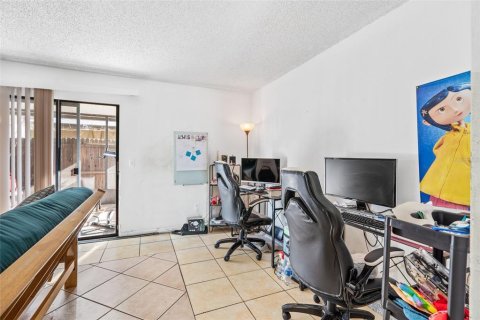 Townhouse in Tampa, Florida 2 bedrooms, 115.2 sq.m. № 1795787 - photo 7