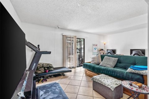 Townhouse in Tampa, Florida 2 bedrooms, 115.2 sq.m. № 1795787 - photo 9