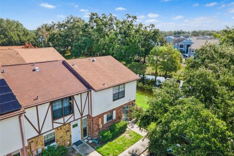 Townhouse in Tampa, Florida 2 bedrooms, 115.2 sq.m. № 1795787 - photo 2