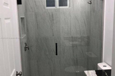 Casa en alquiler en Lehigh Acres, Florida, 3 dormitorios № 2060225 - foto 3