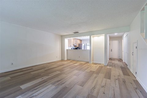 Adosado en venta en Temple Terrace, Florida, 3 dormitorios, 142.88 m2 № 1895121 - foto 15