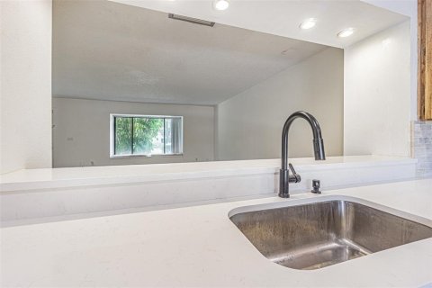 Adosado en venta en Temple Terrace, Florida, 3 dormitorios, 142.88 m2 № 1895121 - foto 19