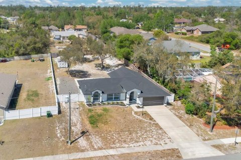 House in Deltona, Florida 3 bedrooms, 154.78 sq.m. № 1613042 - photo 30