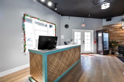 Propiedad comercial en venta en New Smyrna Beach, Florida, 105.91 m2 № 1722809 - foto 6