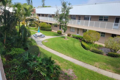 Condominio en venta en Saint Petersburg, Florida, 2 dormitorios, 110.09 m2 № 1723067 - foto 16