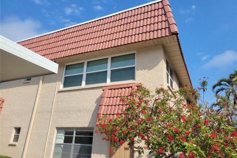 Condominio en venta en Saint Petersburg, Florida, 2 dormitorios, 110.09 m2 № 1723067 - foto 1