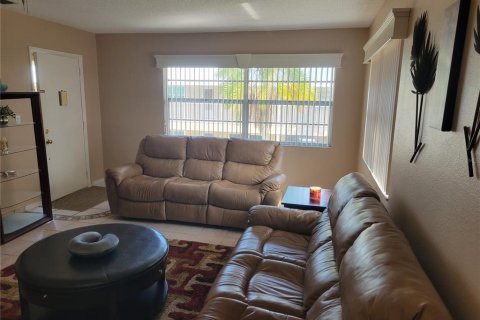 Condominio en venta en Saint Petersburg, Florida, 2 dormitorios, 110.09 m2 № 1723067 - foto 25