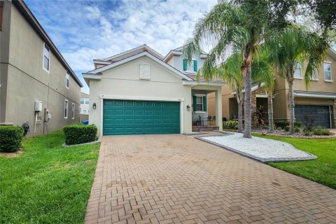 House in Brandon, Florida 5 bedrooms, 230.96 sq.m. № 2102517 - photo 2