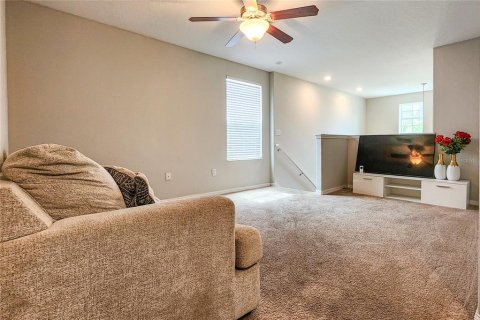 House in Brandon, Florida 5 bedrooms, 230.96 sq.m. № 2102517 - photo 26