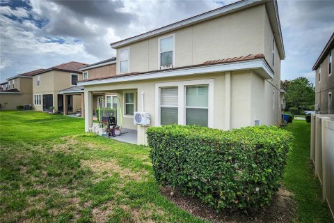 House in Brandon, Florida 5 bedrooms, 230.96 sq.m. № 2102517 - photo 4