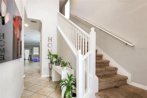 House in Brandon, Florida 5 bedrooms, 230.96 sq.m. № 2102517 - photo 9