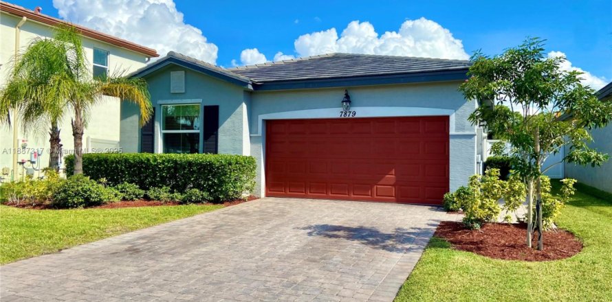 Дом в Порт-Сент-Луси, Флорида 3 спальни, 172.43м2 № 1942003