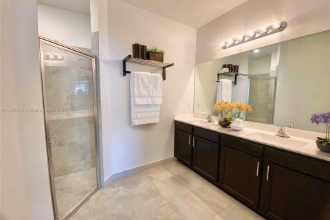 Снять в аренду виллу или дом в Порт-Сент-Луси, Флорида 3 спальни, 172.43м2, № 1942003 - фото 13