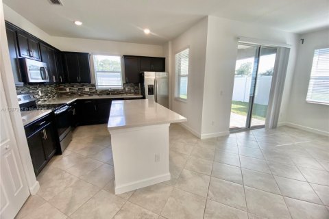 Снять в аренду виллу или дом в Порт-Сент-Луси, Флорида 3 спальни, 172.43м2, № 1942003 - фото 11